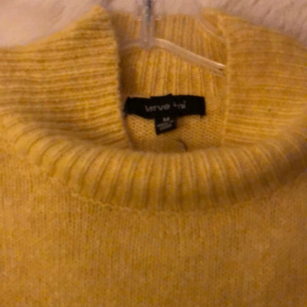 Sweater - Picture 3 of 6